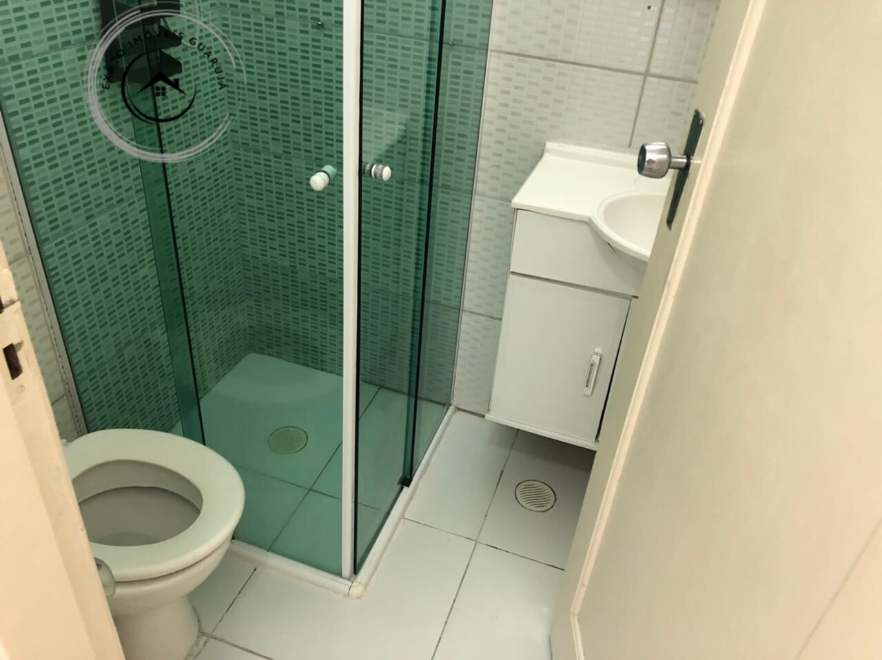 Apartamento de 02 dormitórios para locação anual nas pitangu