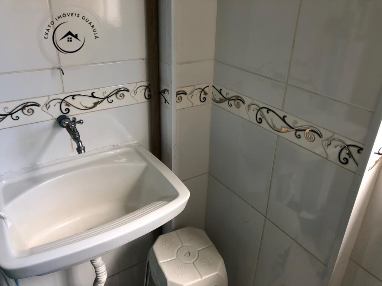 Apartamento de 02 dormitórios para locação anual nas pitangu