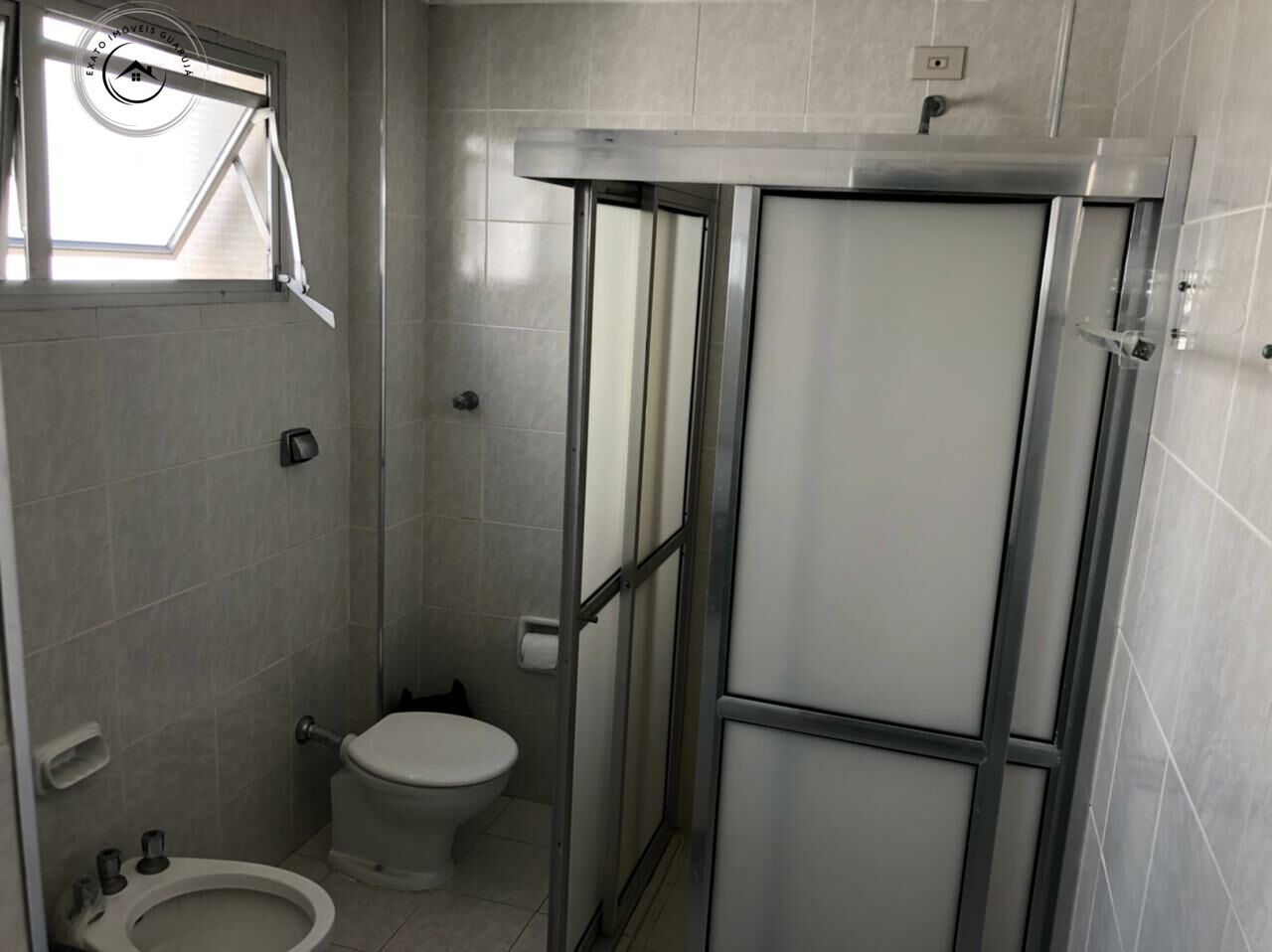 Apartamento padrão de 03 dormitórios para venda nas pitangue
