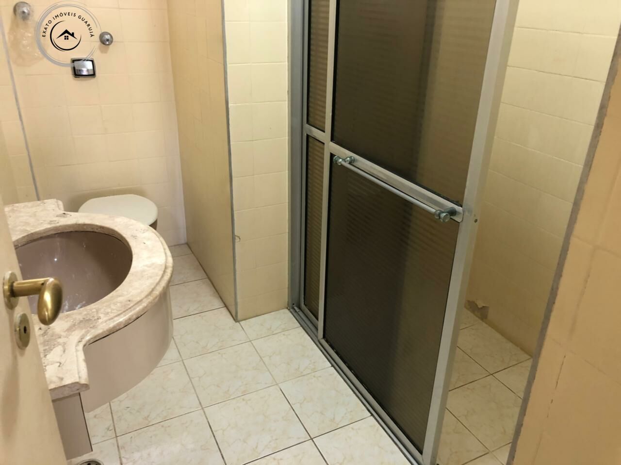 Apartamento padrão de 03 dormitórios para venda nas pitangue