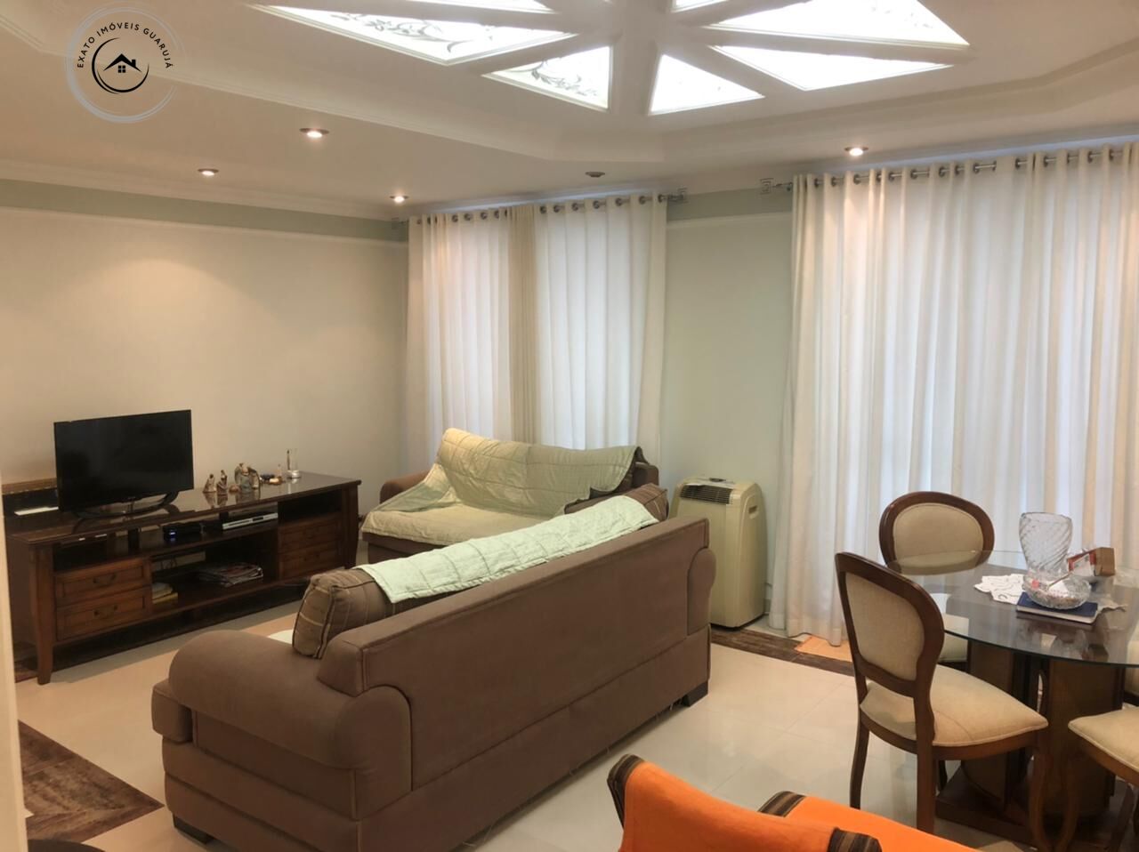 Apartamento padrão de 03 dormitórios para venda nas pitangue