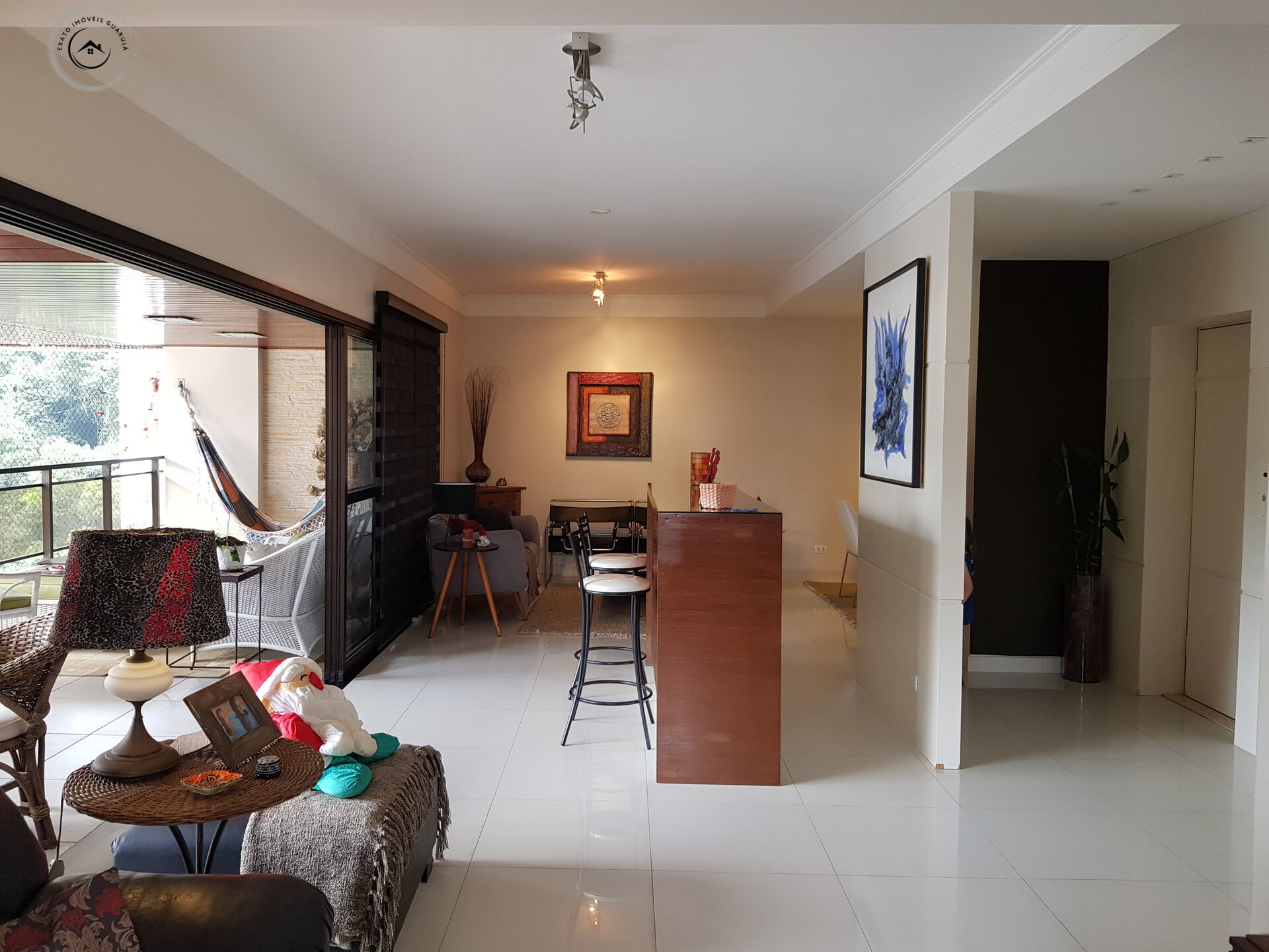 Apartamento padrão de 03 dormitórios para venda nas pitangue