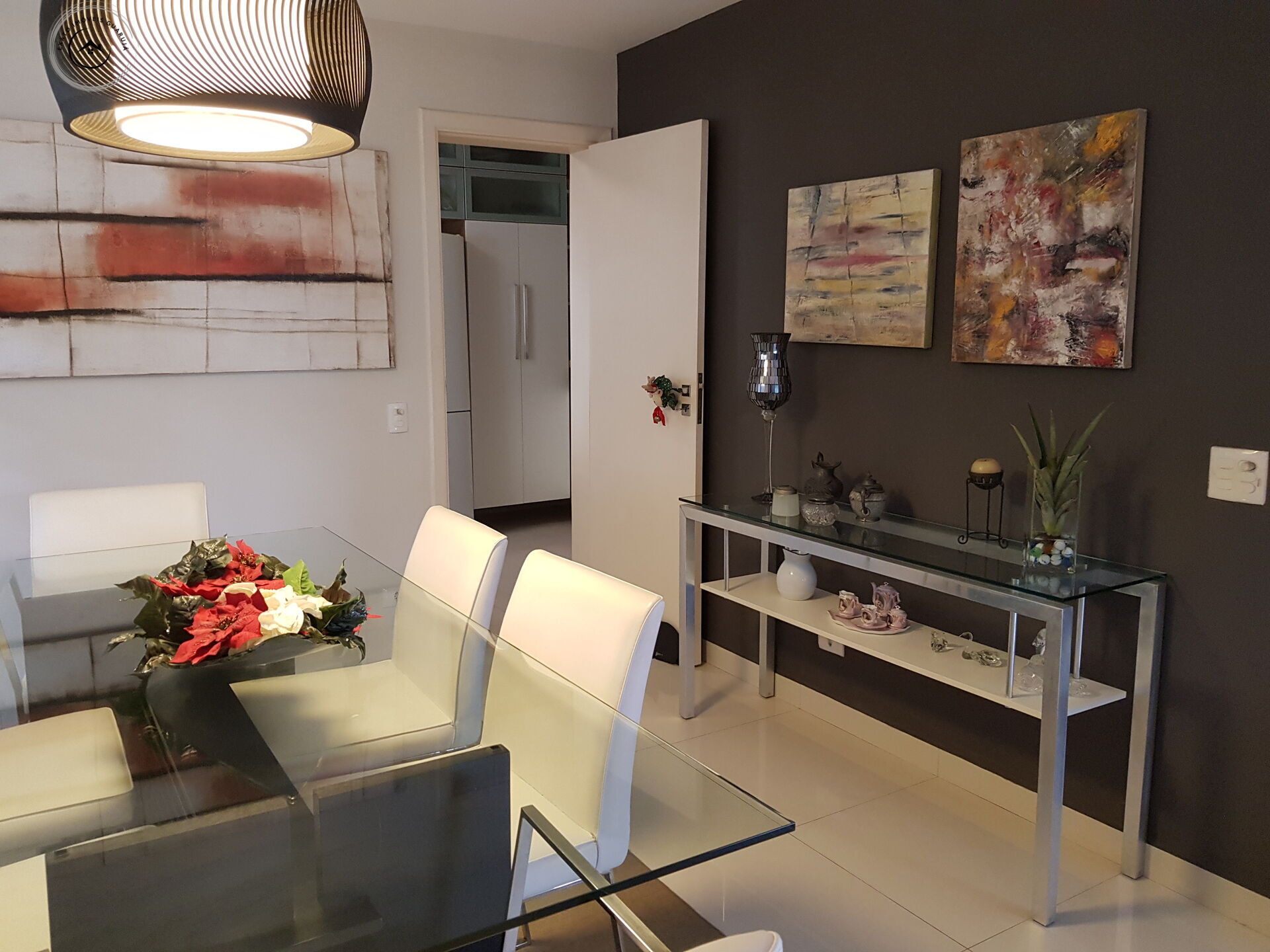 Apartamento padrão de 03 dormitórios para venda nas pitangue