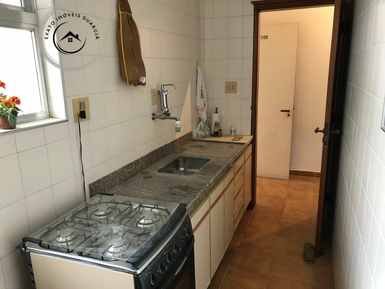 Apartamento padrão de 02 dormitórios para venda nas pitangue