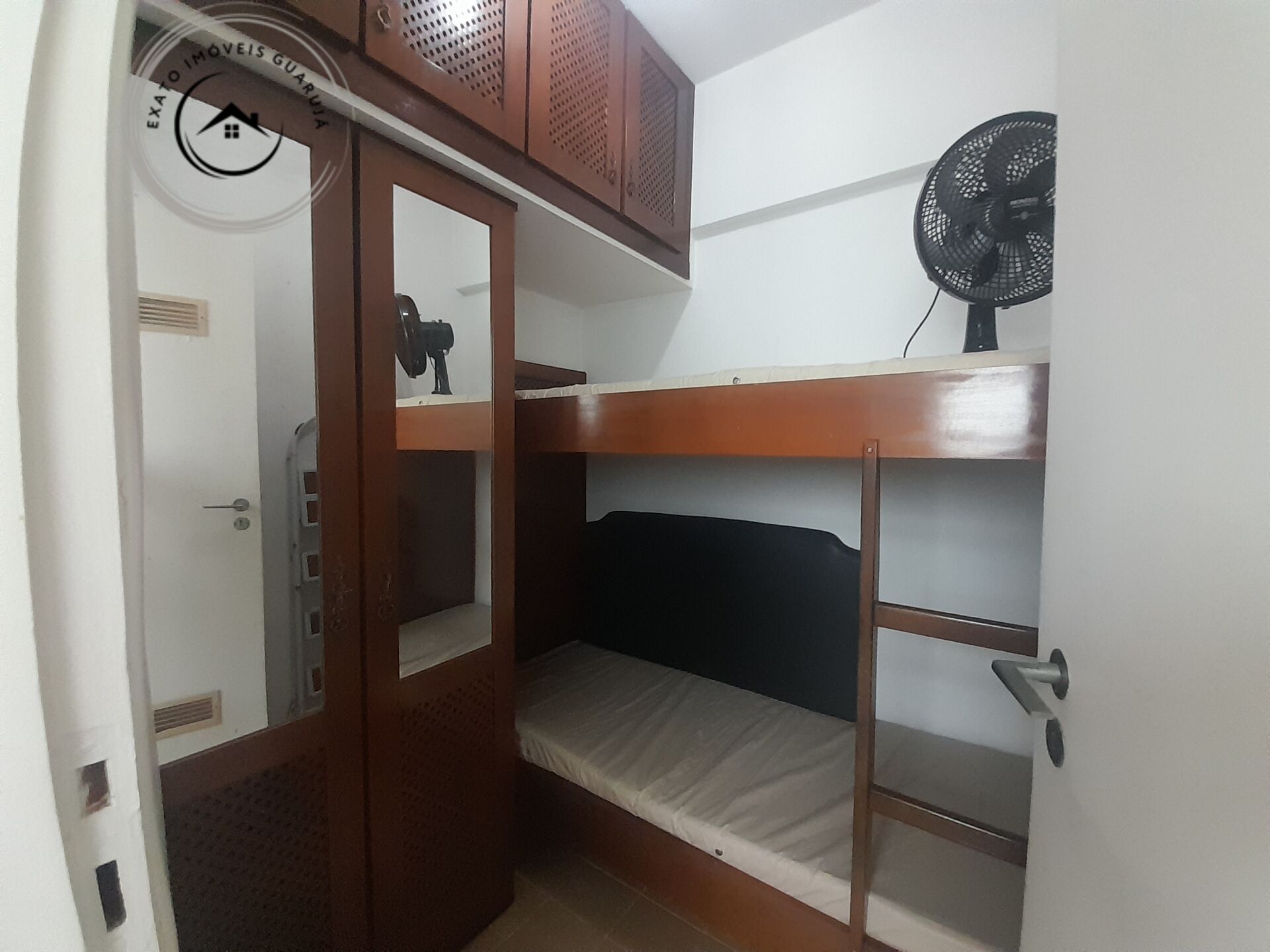 Apartamento padrão de 02 dormitórios para venda na praia das