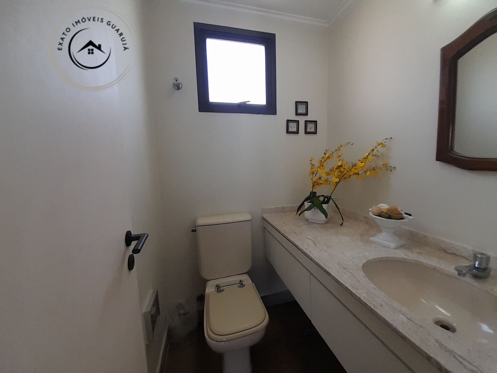 Apartamento padrão de 03 dormitórios para venda nas pitangue