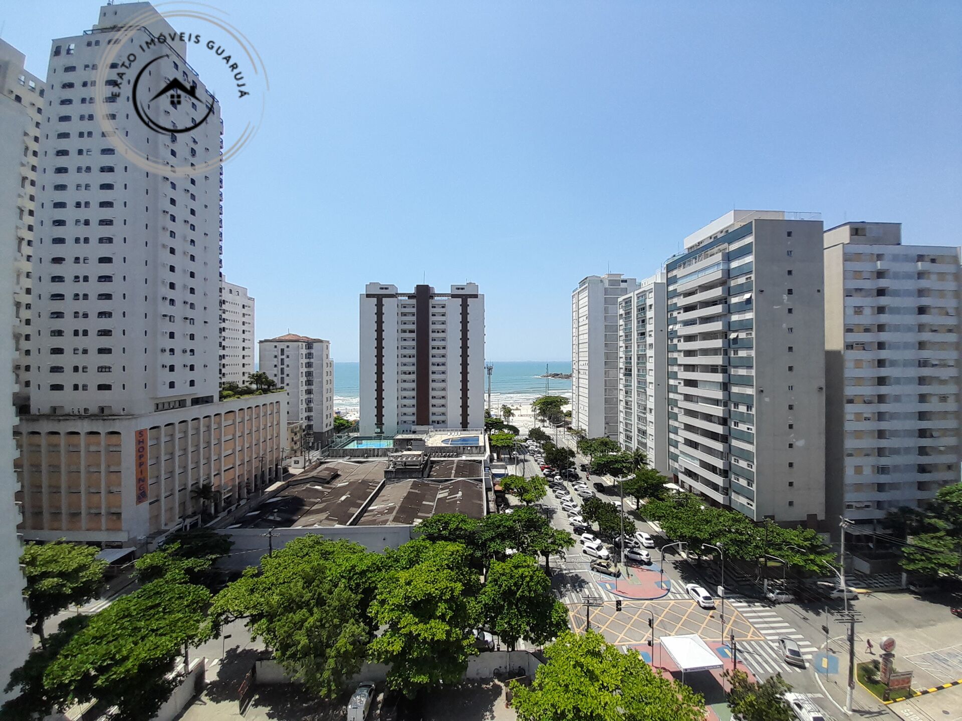 Apartamento padrão de 03 dormitórios para venda nas pitangue