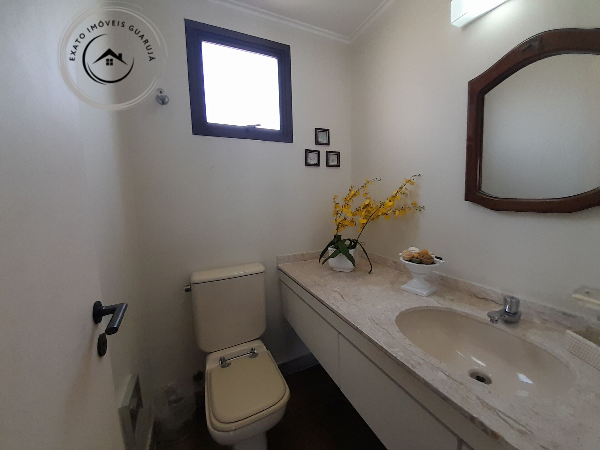 Apartamento padrão de 03 dormitórios para venda nas pitangue