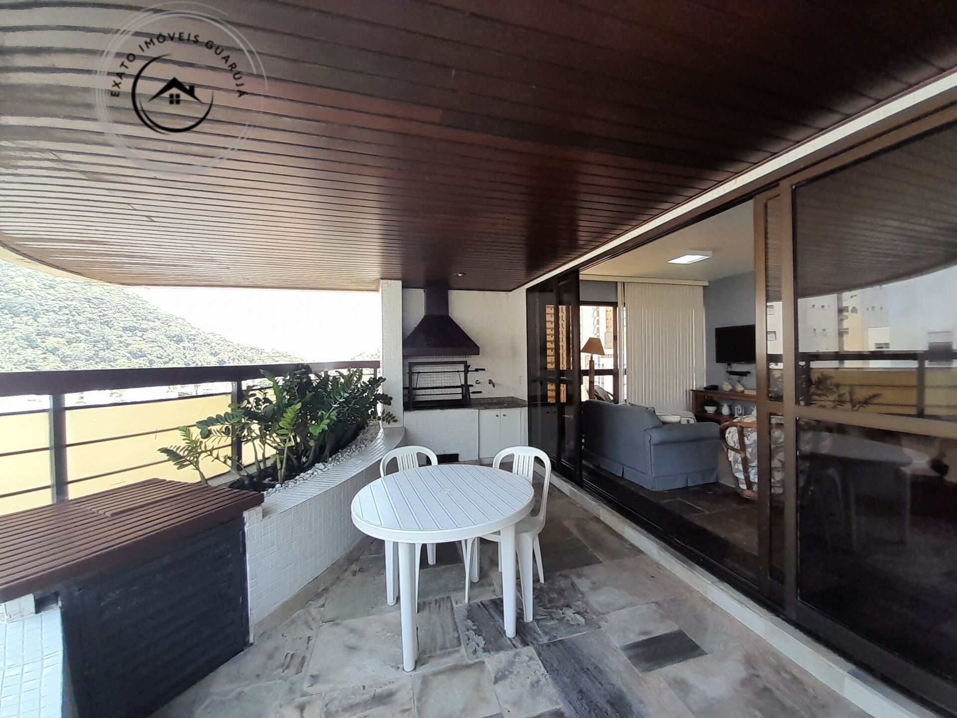 Apartamento padrão de 03 dormitórios para venda nas pitangue