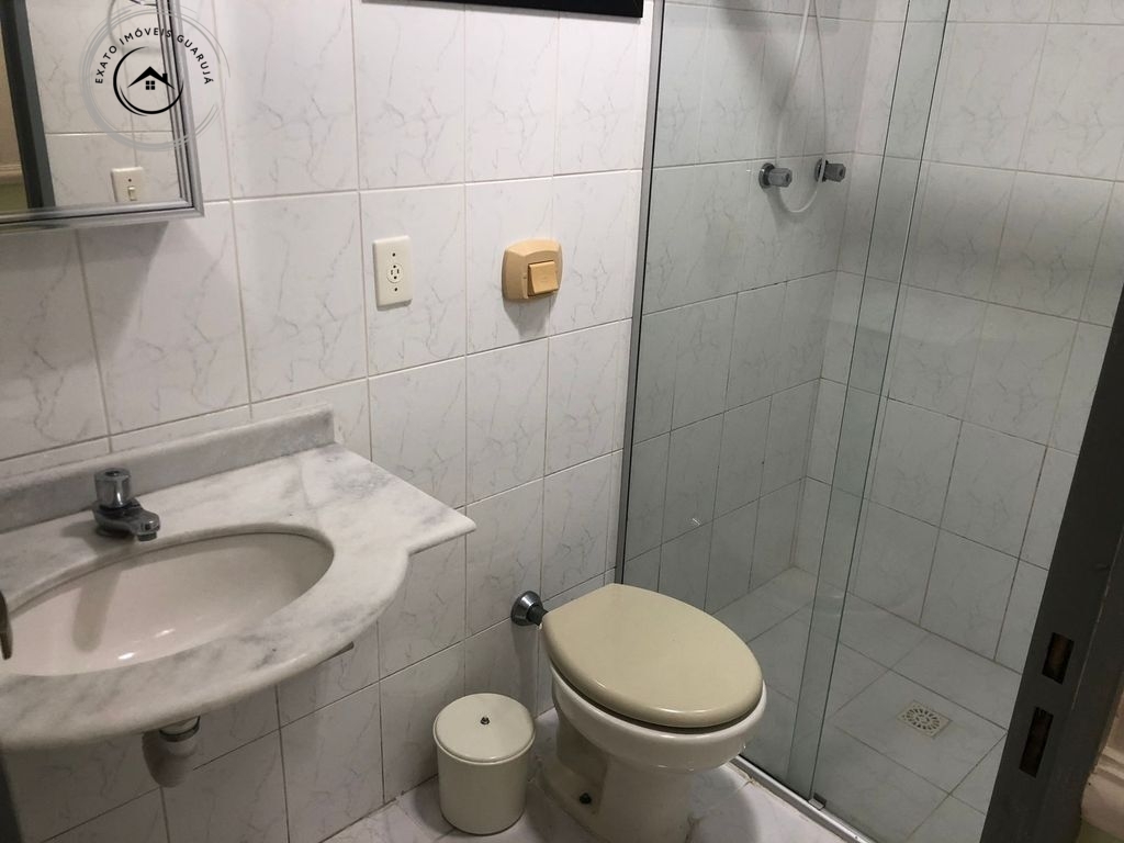 Apartamento de 02 dormitórios para locação anual na praia da