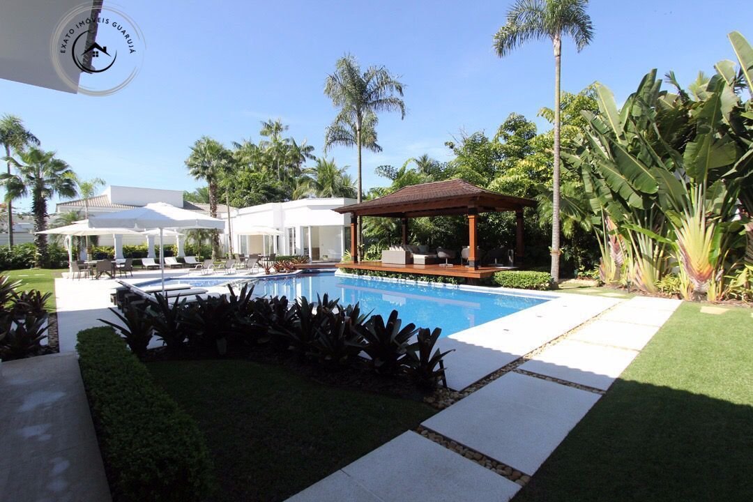 Casa alto padrão de 07 dormitórios no condomínio acapulco.
