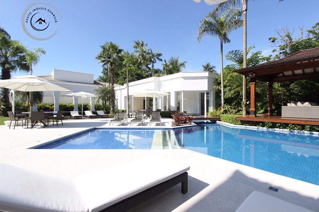 Casa alto padrão de 07 dormitórios no condomínio acapulco.