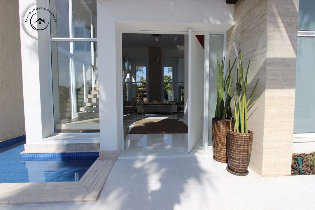 Casa alto padrão de 07 dormitórios no condomínio acapulco.