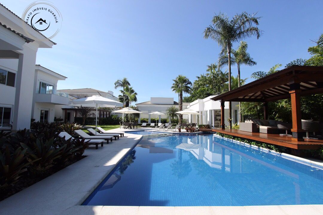 Casa alto padrão de 07 dormitórios no condomínio acapulco.
