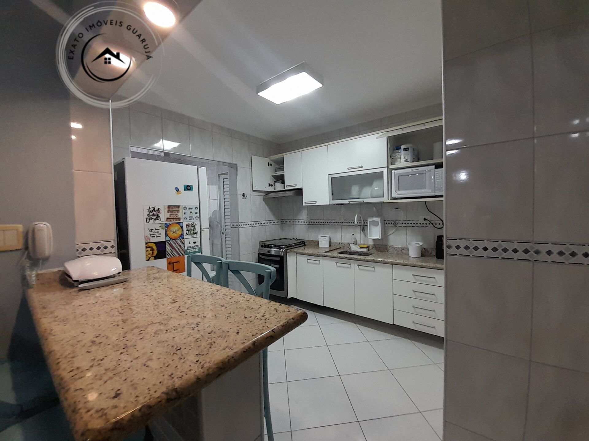 Apartamento padrão de 03 dormitórios para venda nas pitangue
