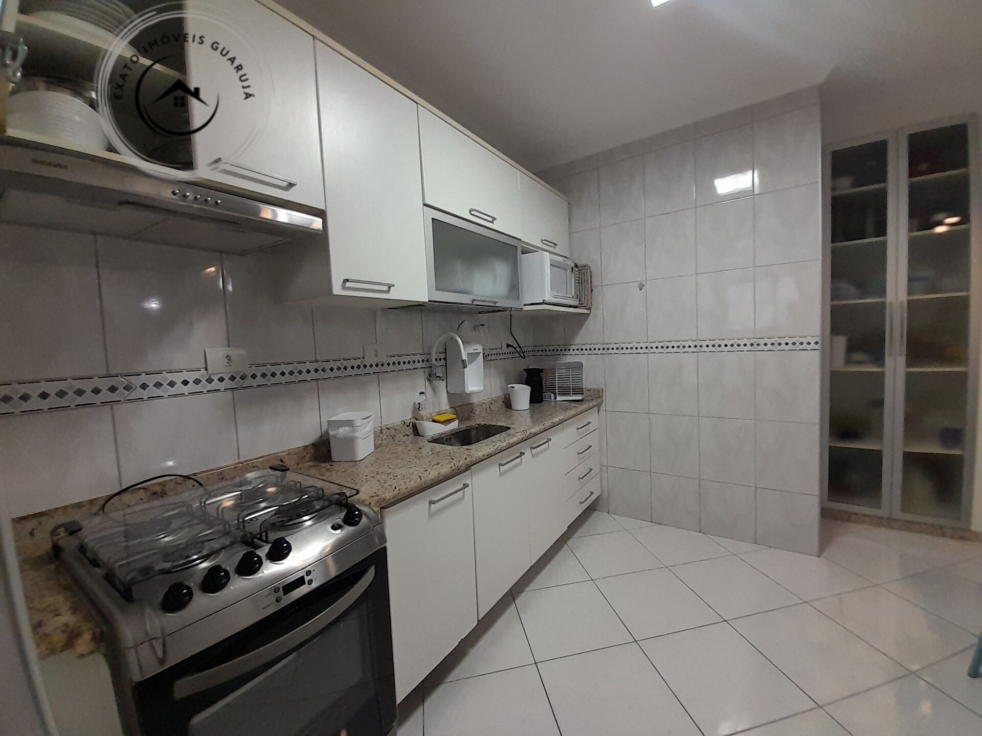 Apartamento padrão de 03 dormitórios para venda nas pitangue
