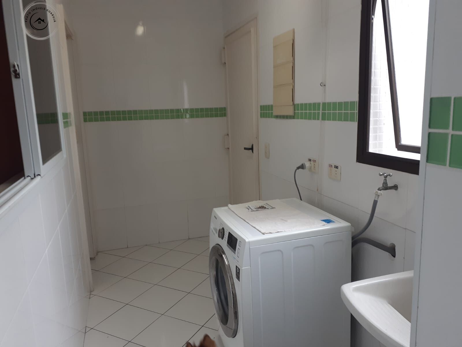 Apartamento alto padrão de 03 dormitórios para venda na prai