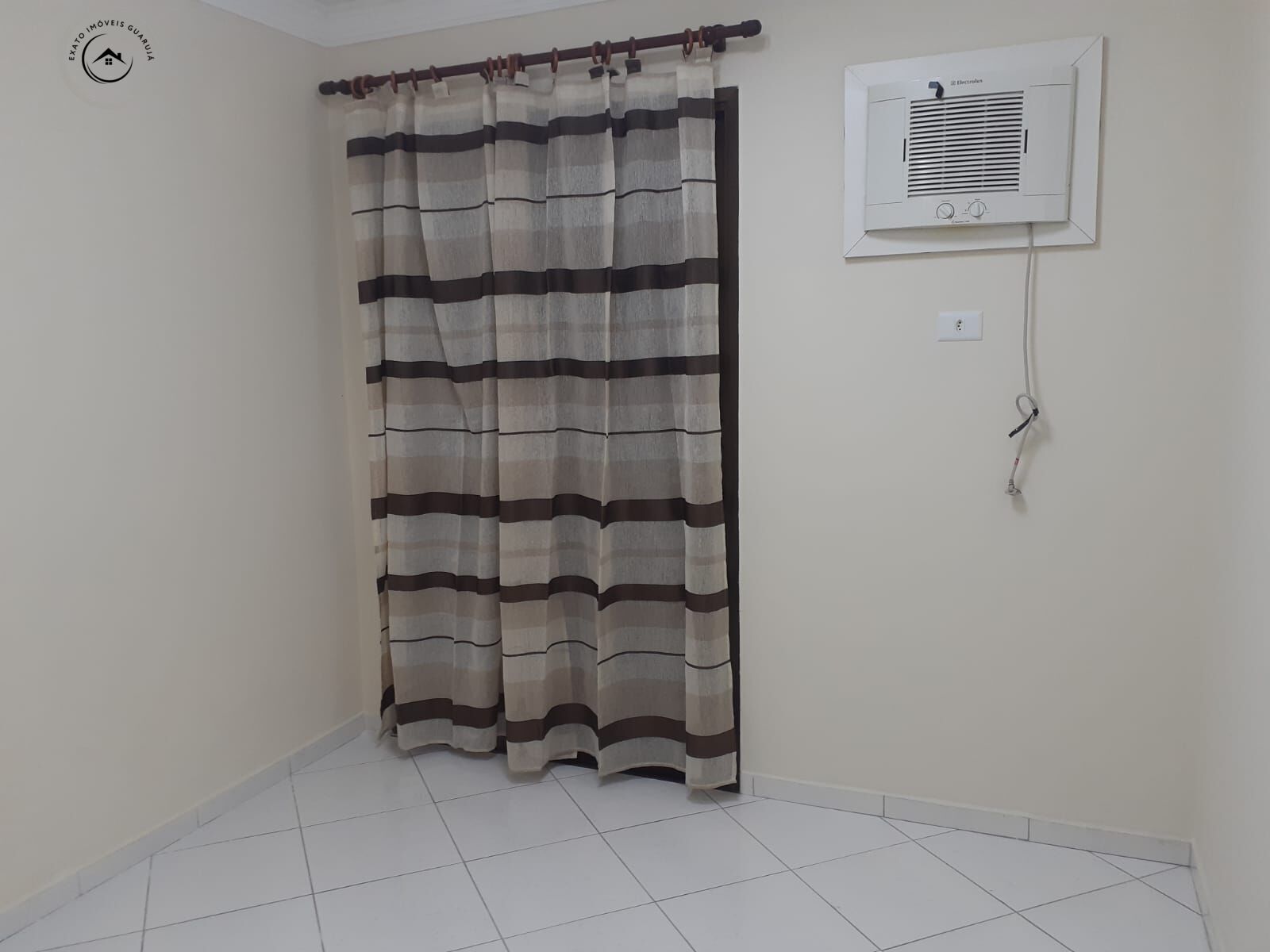 Apartamento alto padrão de 03 dormitórios para venda na prai