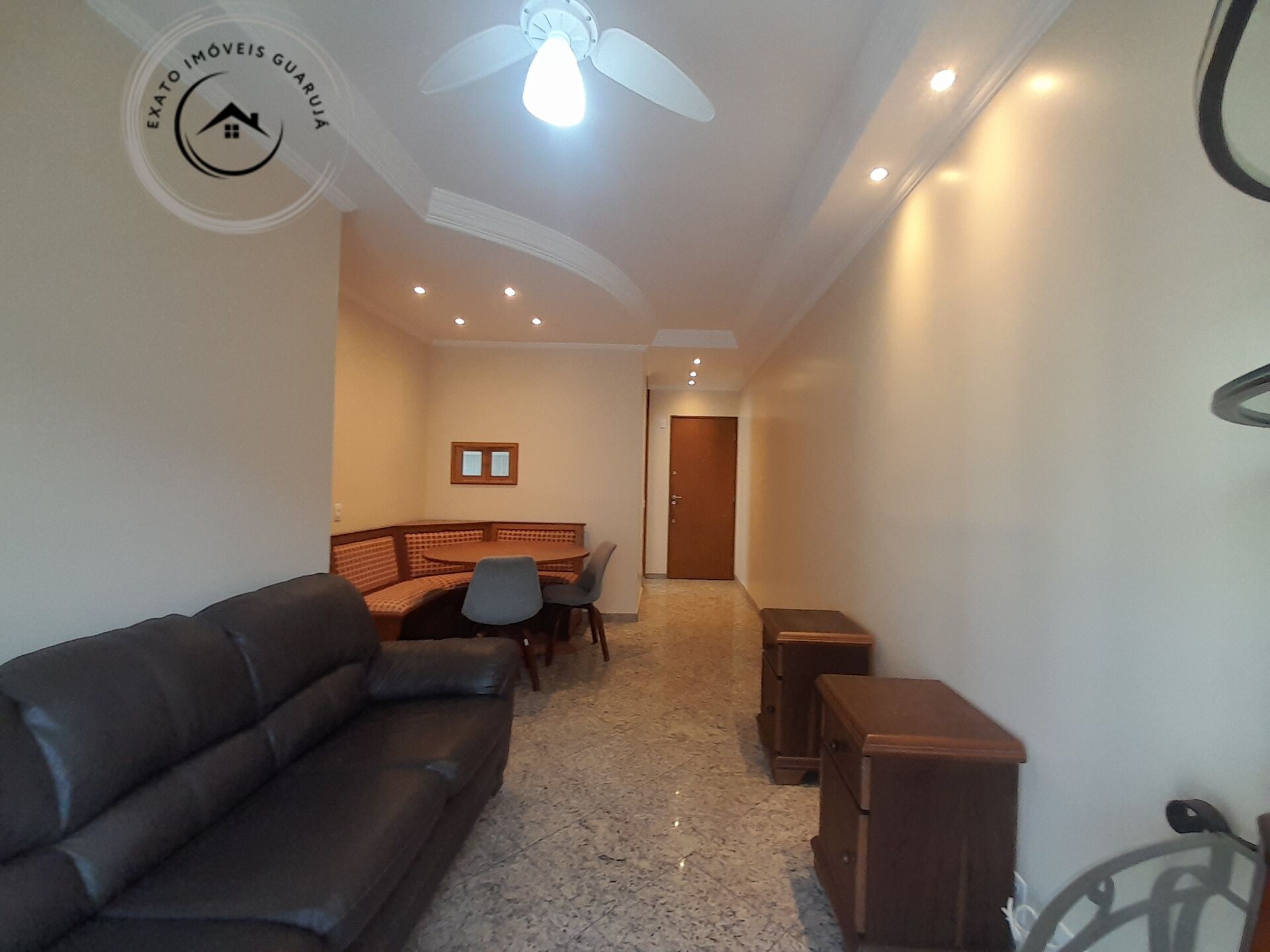 Apartamento padrão de 02 dormitórios para locação anual na p