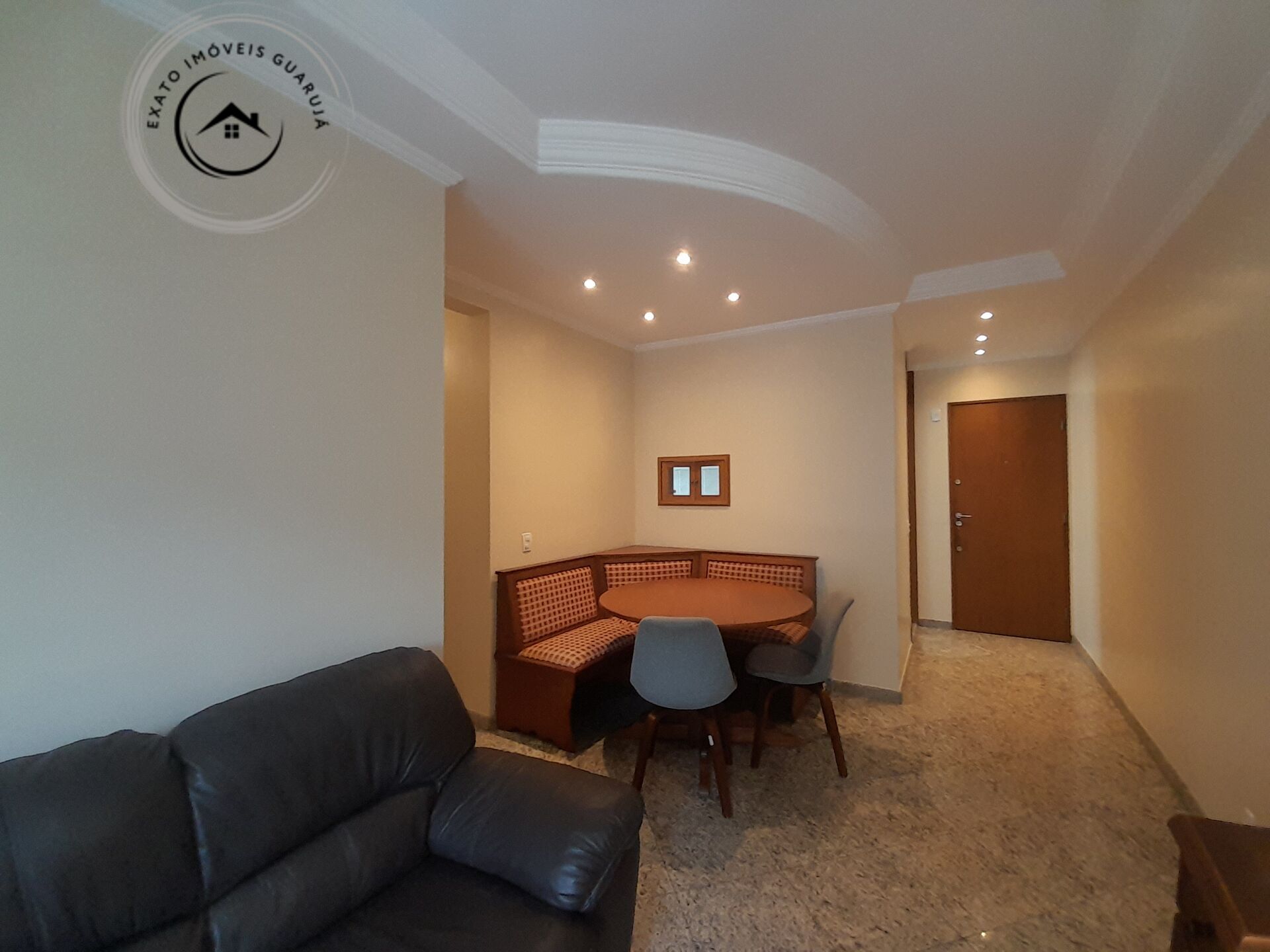 Apartamento padrão de 02 dormitórios para locação anual na p