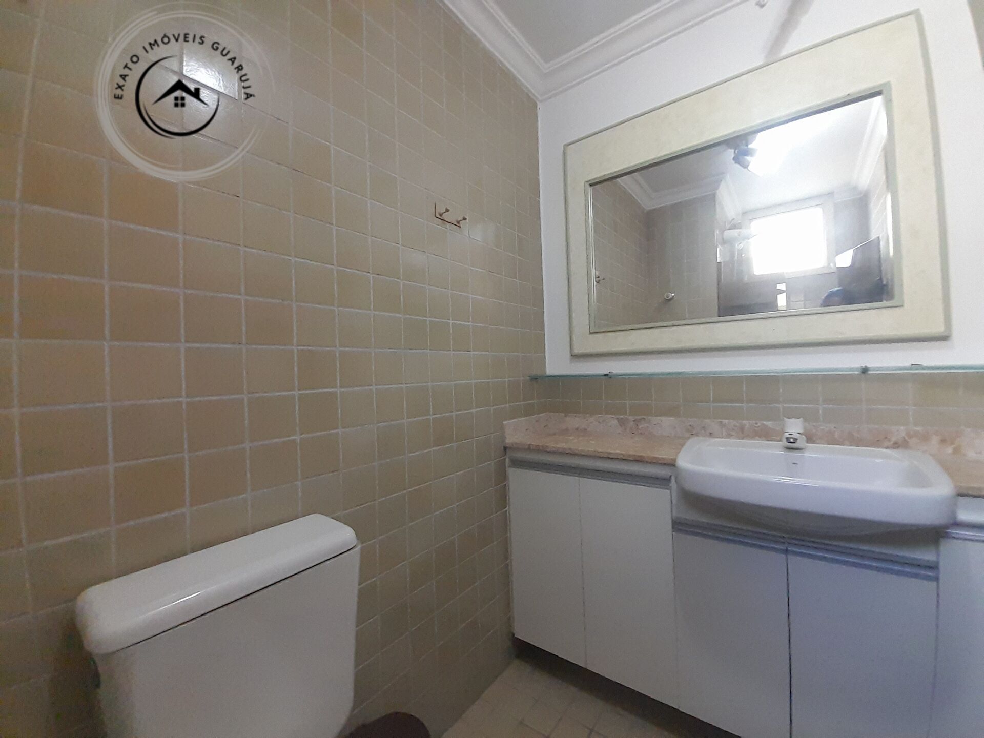 Apartamento padrão de 02 dormitórios para locação anual na p