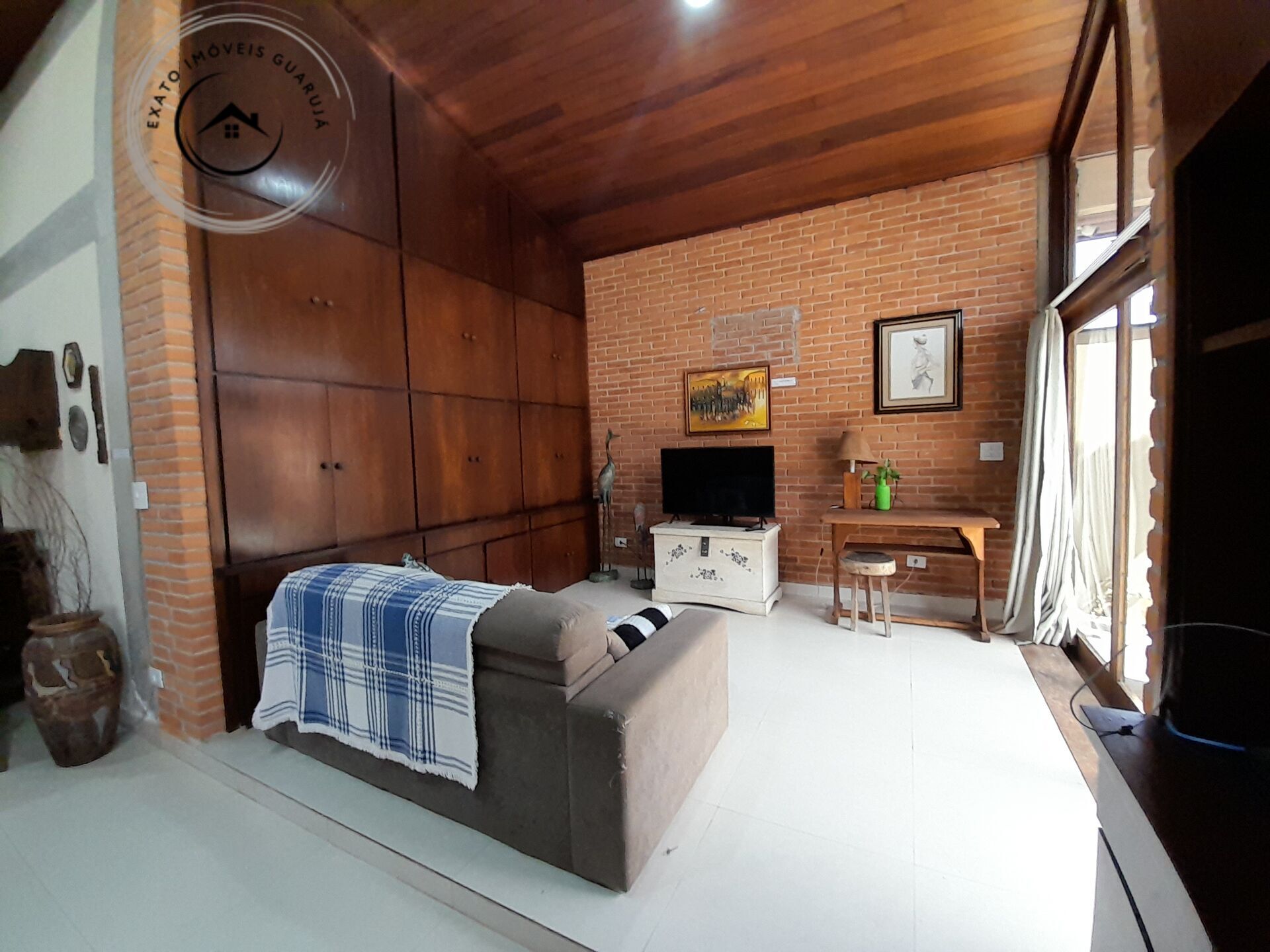 Casa padrão de 03 dormitórios para venda no jardim virginia.