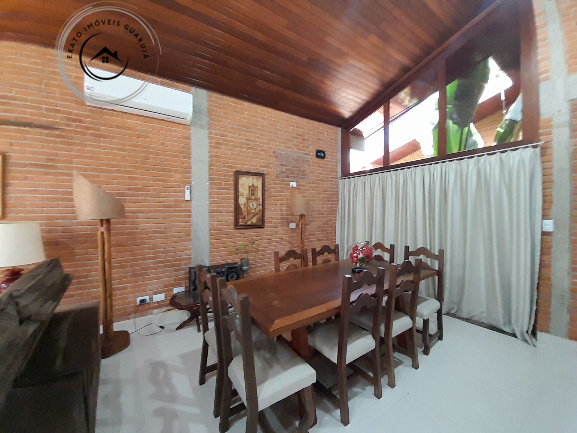 Casa padrão de 03 dormitórios para venda no jardim virginia.