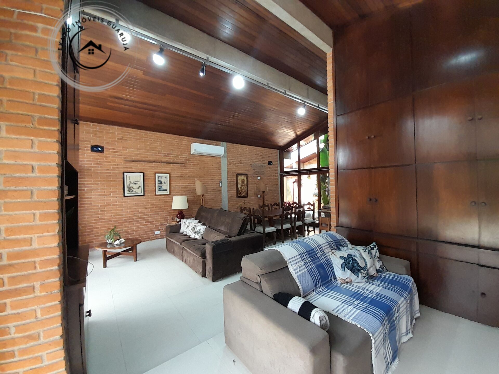 Casa padrão de 03 dormitórios para venda no jardim virginia.