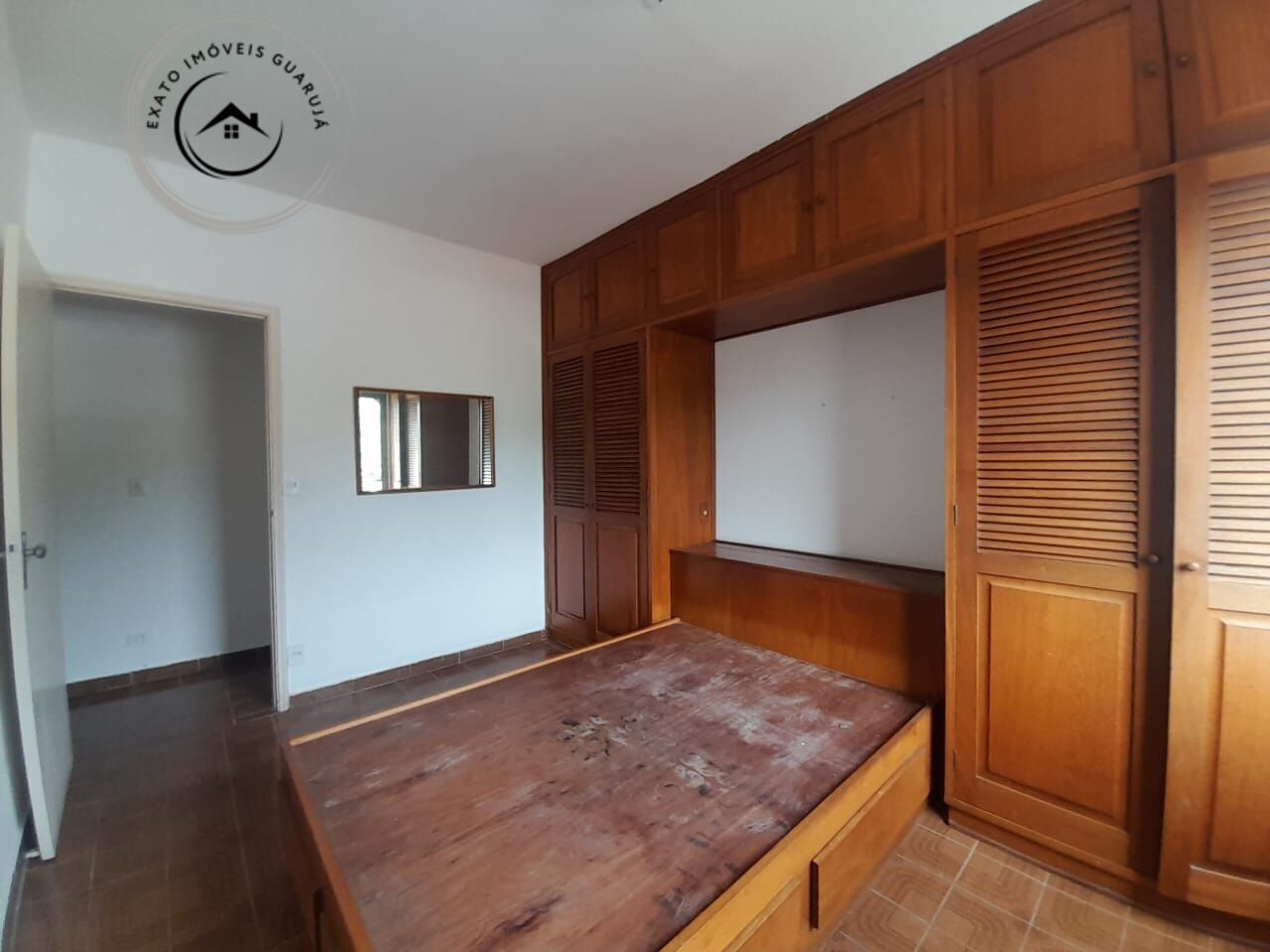 Apartamento de 03 dormitórios para locação anual na praia da
