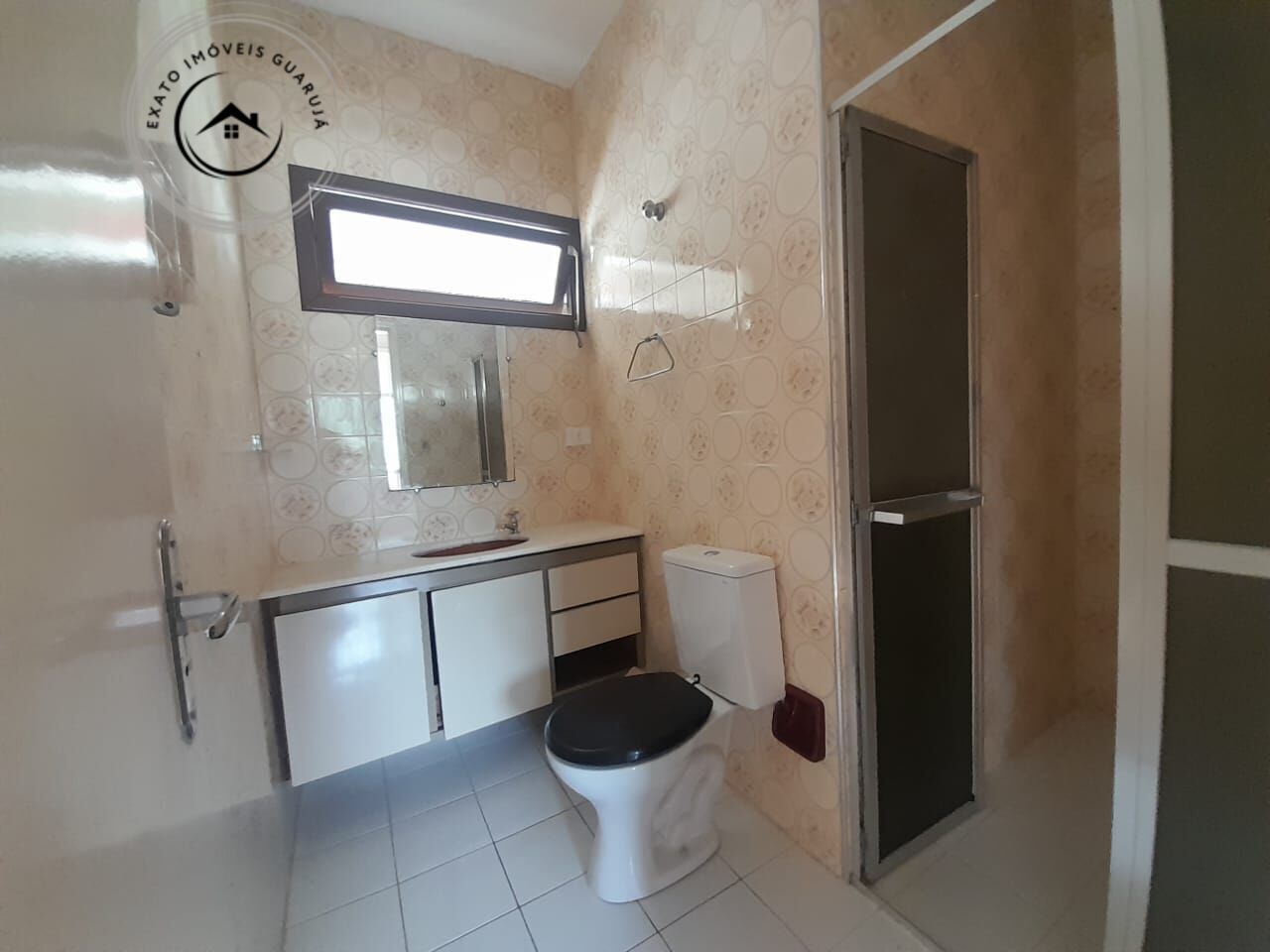 Apartamento de 03 dormitórios para locação anual na praia da