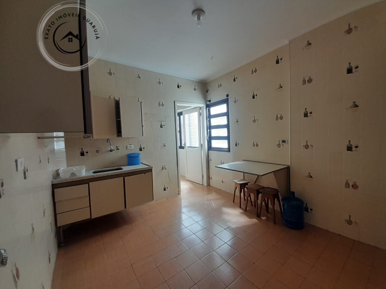 Apartamento de 03 dormitórios para locação anual na praia da