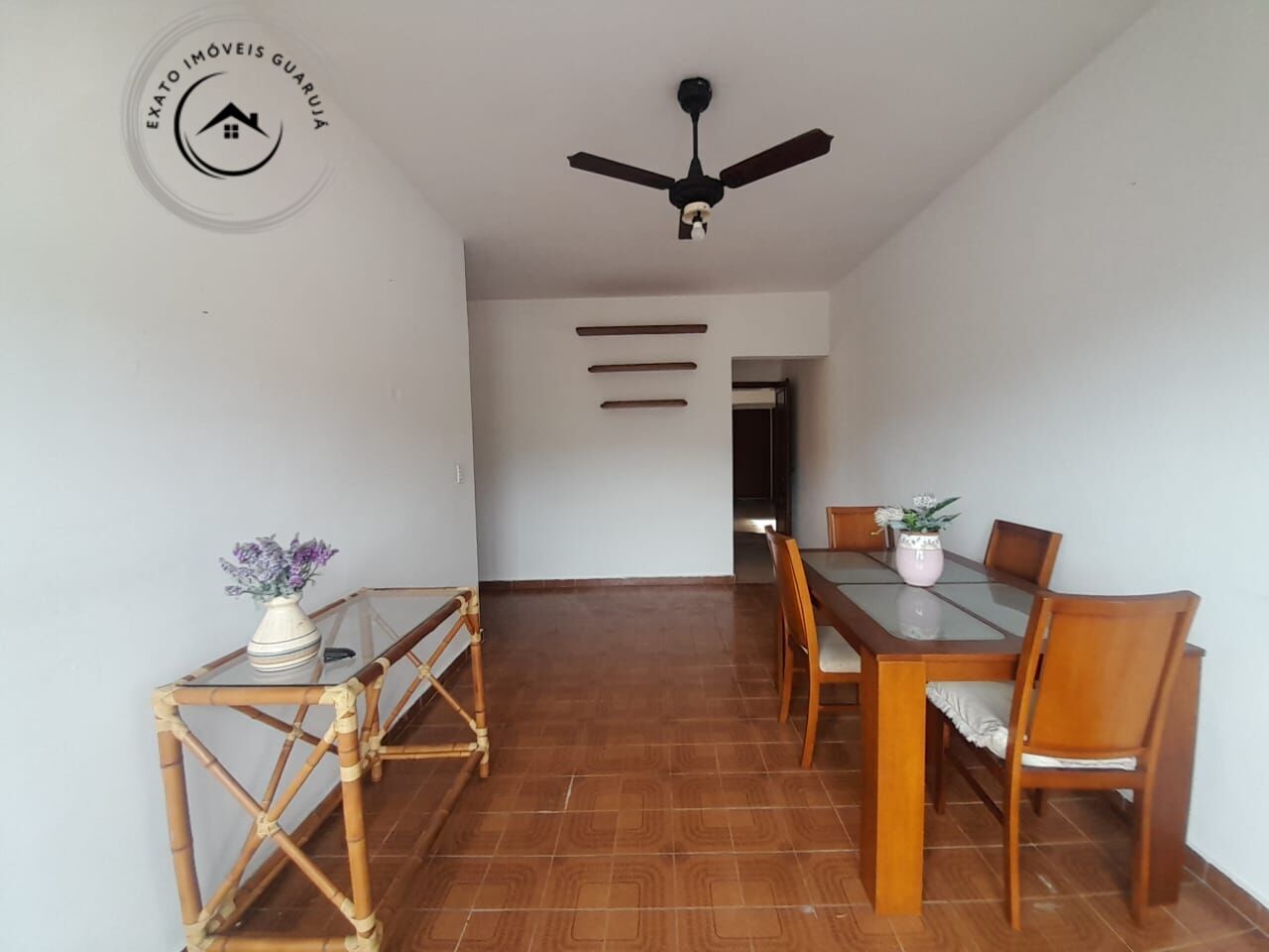 Apartamento de 03 dormitórios para locação anual na praia da