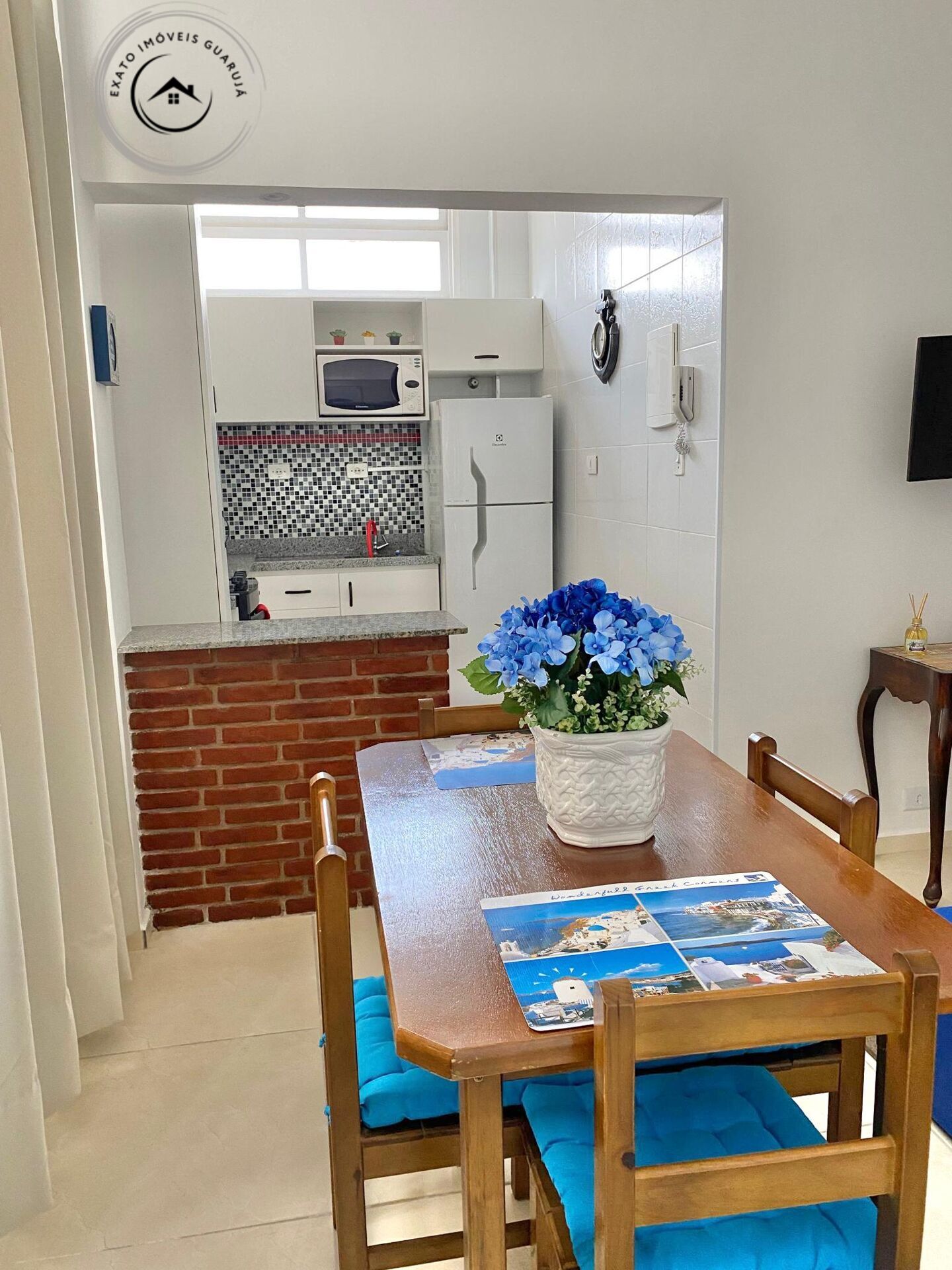 Apartamento padrão de 02 dormitórios para venda nas pitangue