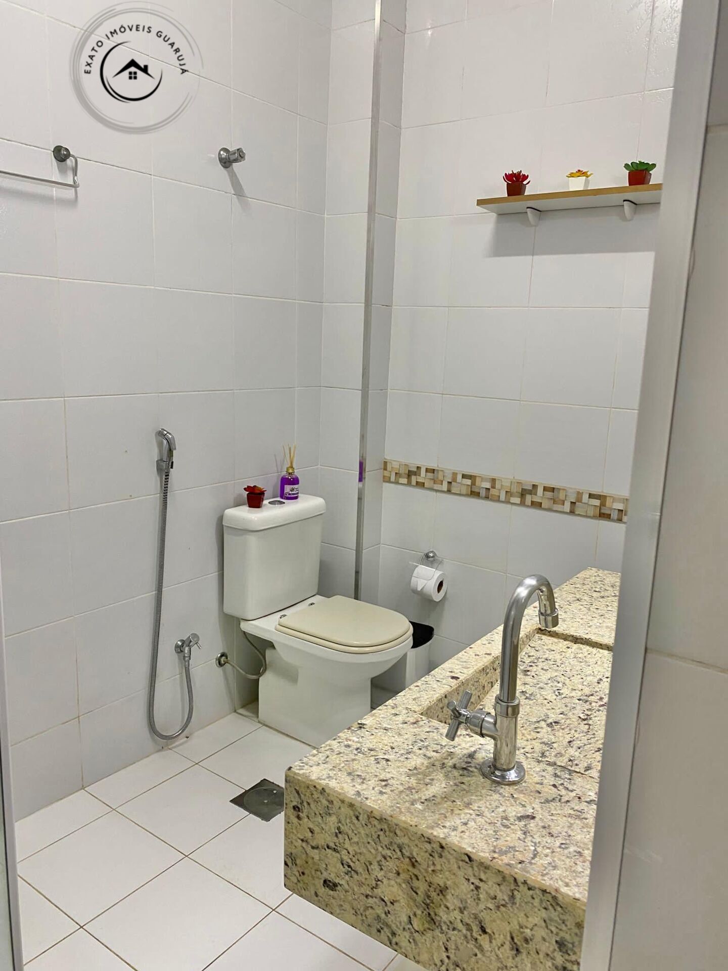 Apartamento padrão de 02 dormitórios para venda nas pitangue