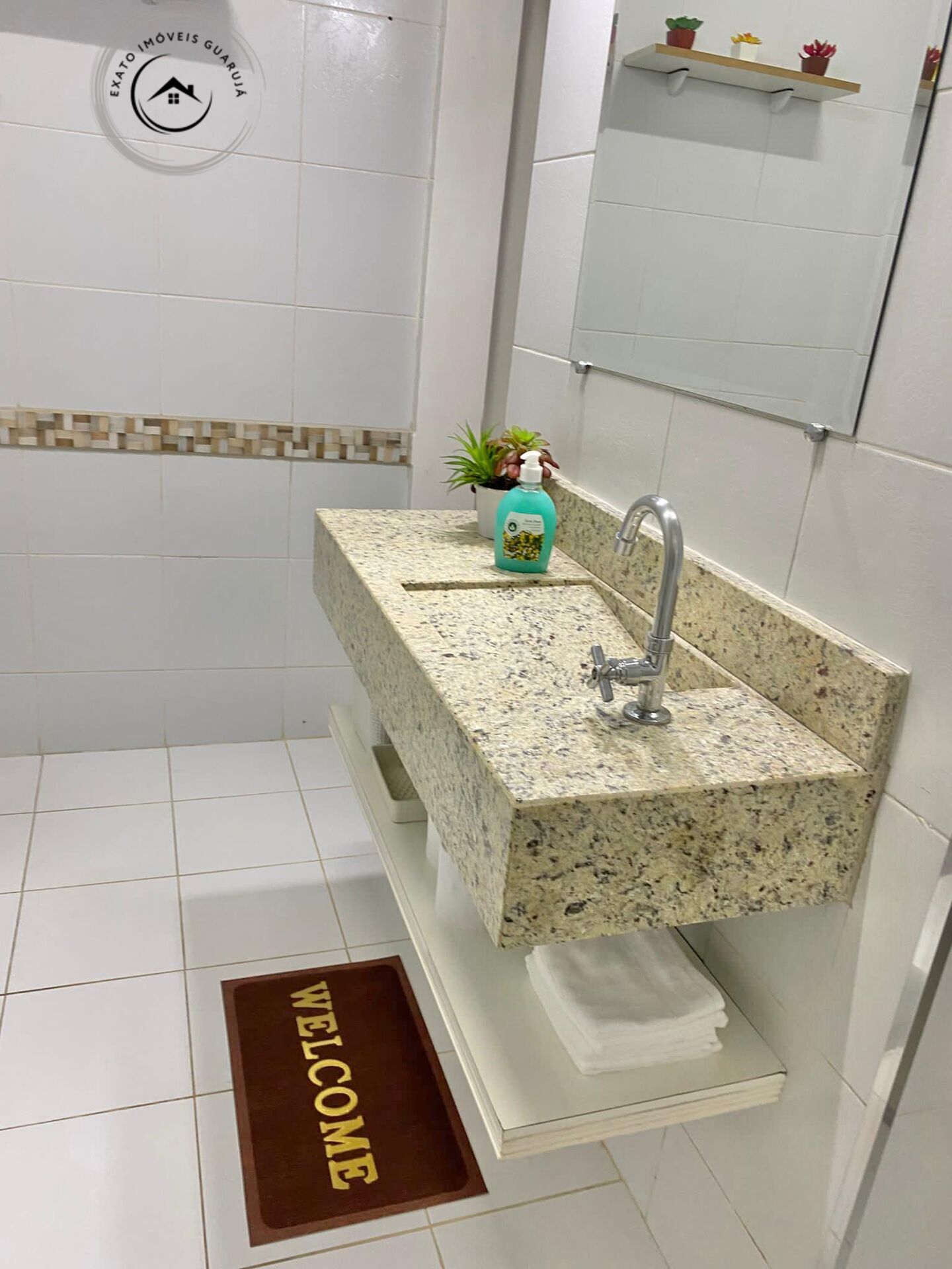 Apartamento padrão de 02 dormitórios para venda nas pitangue