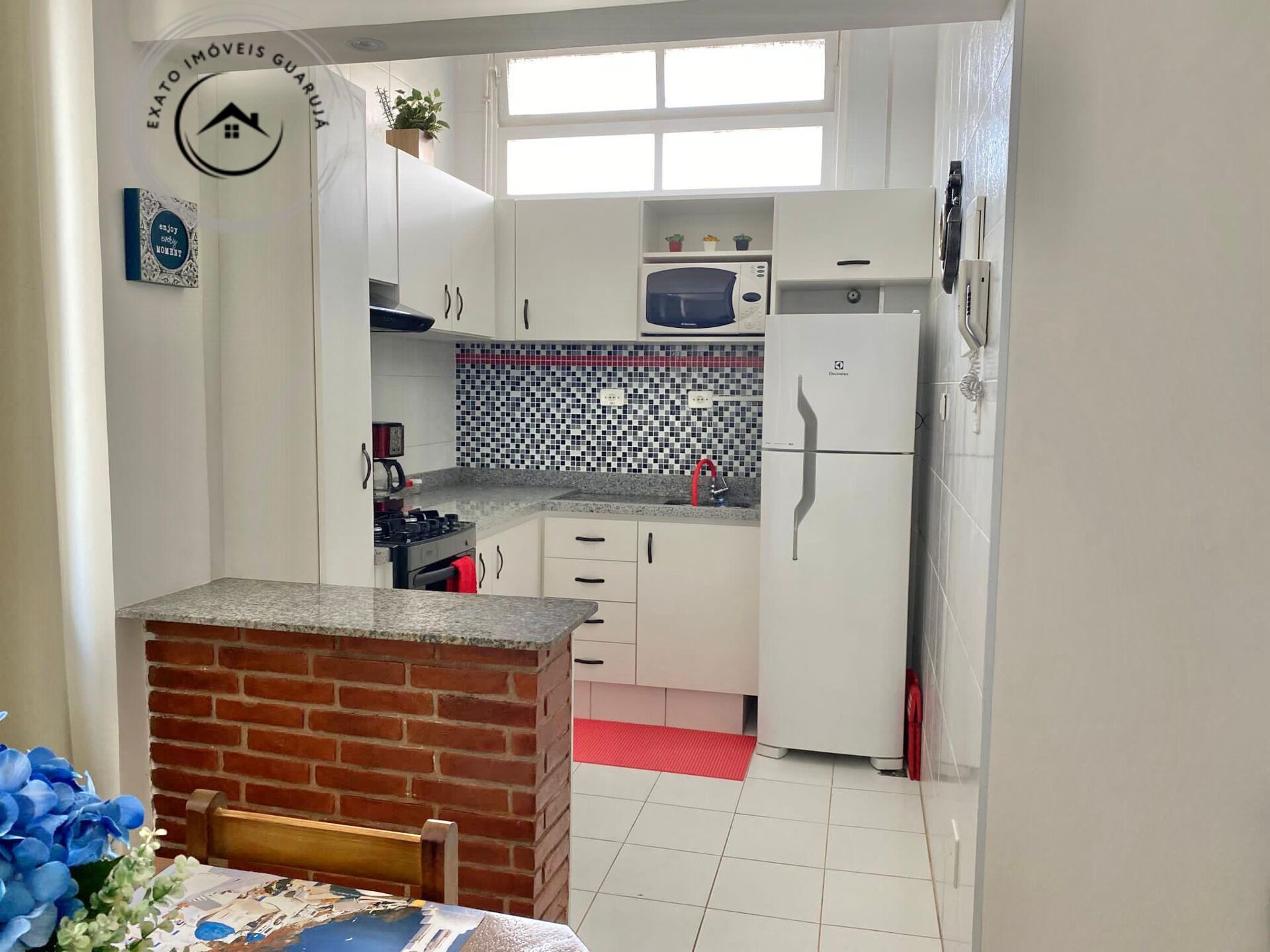 Apartamento padrão de 02 dormitórios para venda nas pitangue