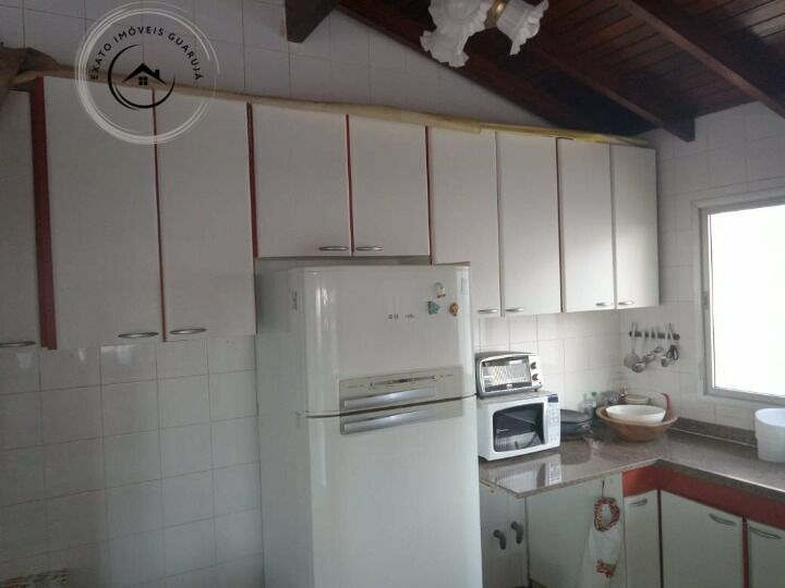 Apartamento cobertura de 03 dormitórios para locação anual n
