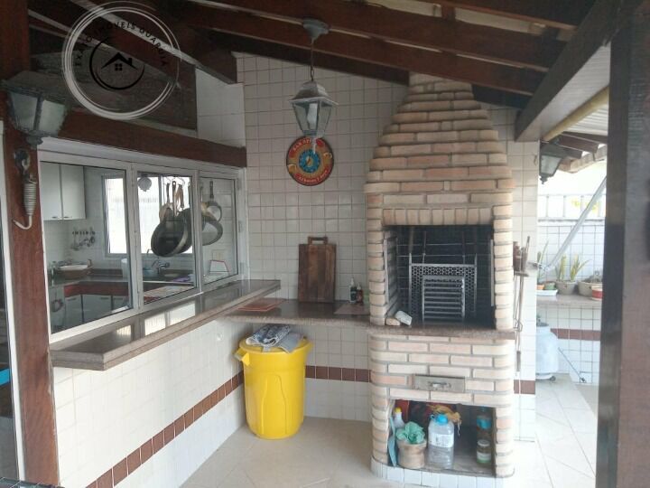 Apartamento cobertura de 03 dormitórios para locação anual n