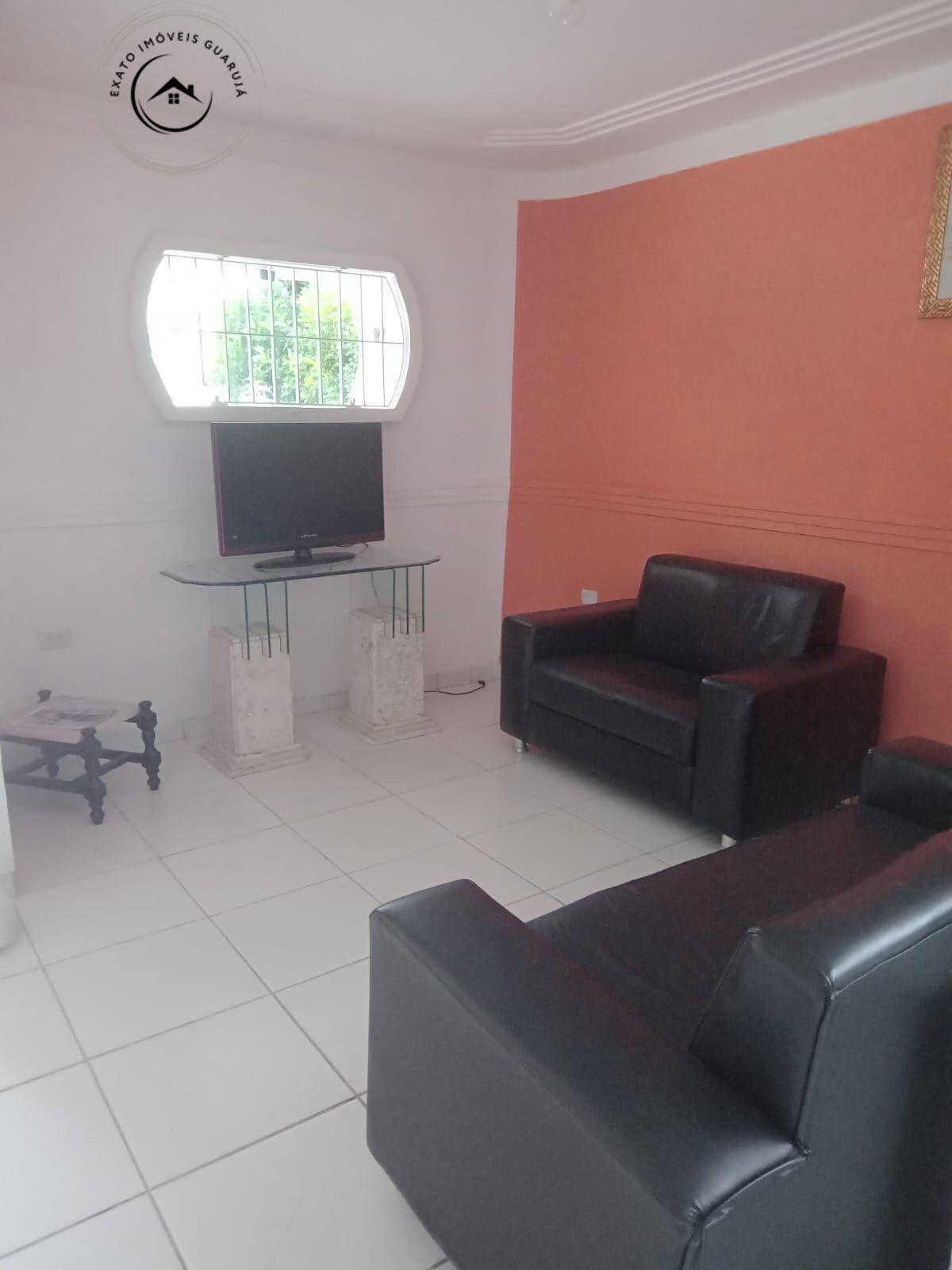 Casa padrão de 03 suítes para locação de temporada na praia 