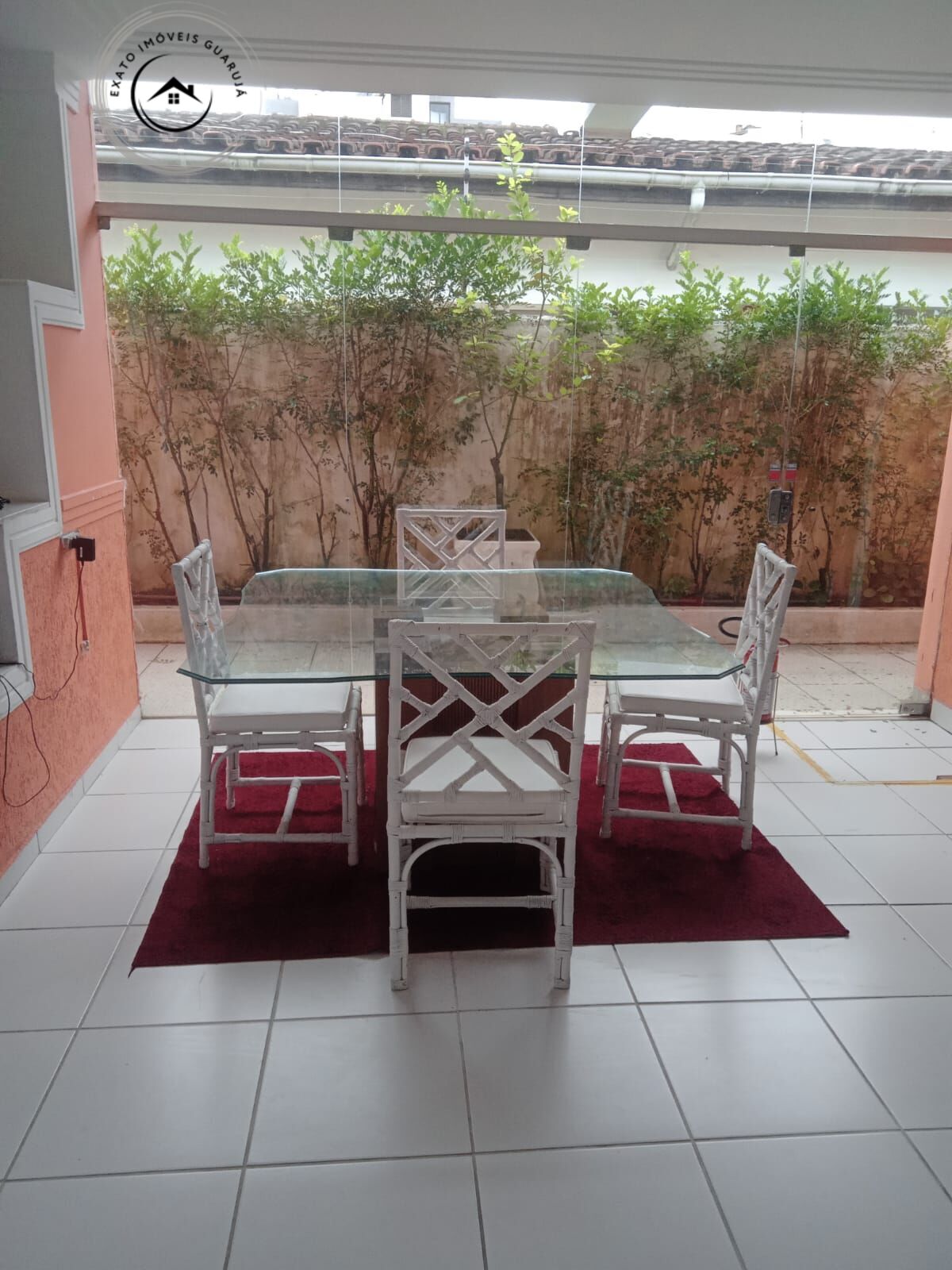 Casa padrão de 03 suítes para locação de temporada na praia 