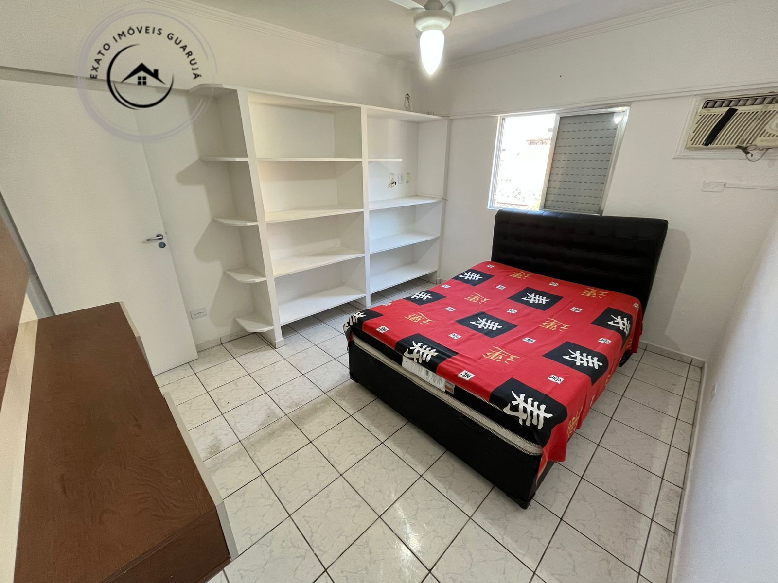 Apartamento padrão de 01 dormitório para locação anual na pr