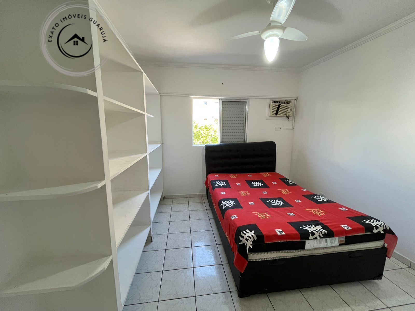 Apartamento padrão de 01 dormitório para locação anual na pr