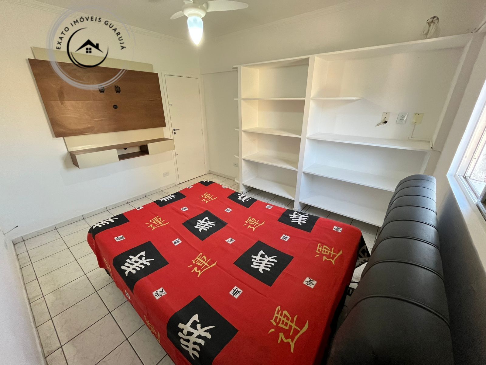 Apartamento padrão de 01 dormitório para locação anual na pr