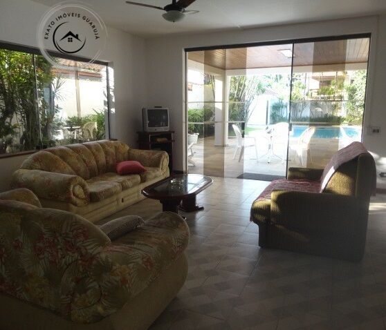Casa de 5 dormitórios na praia da enseada para locação de te