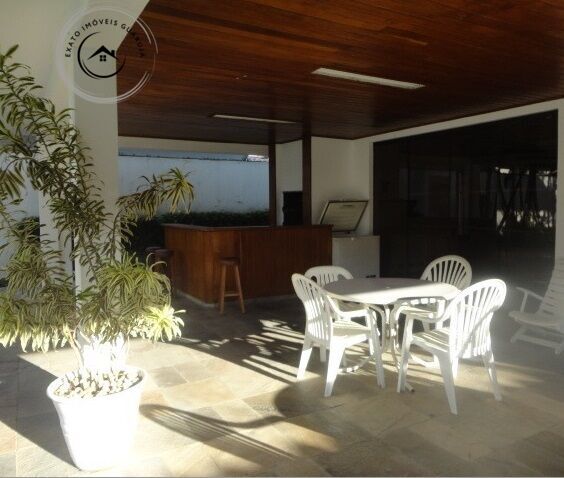 Casa de 5 dormitórios na praia da enseada para locação de te