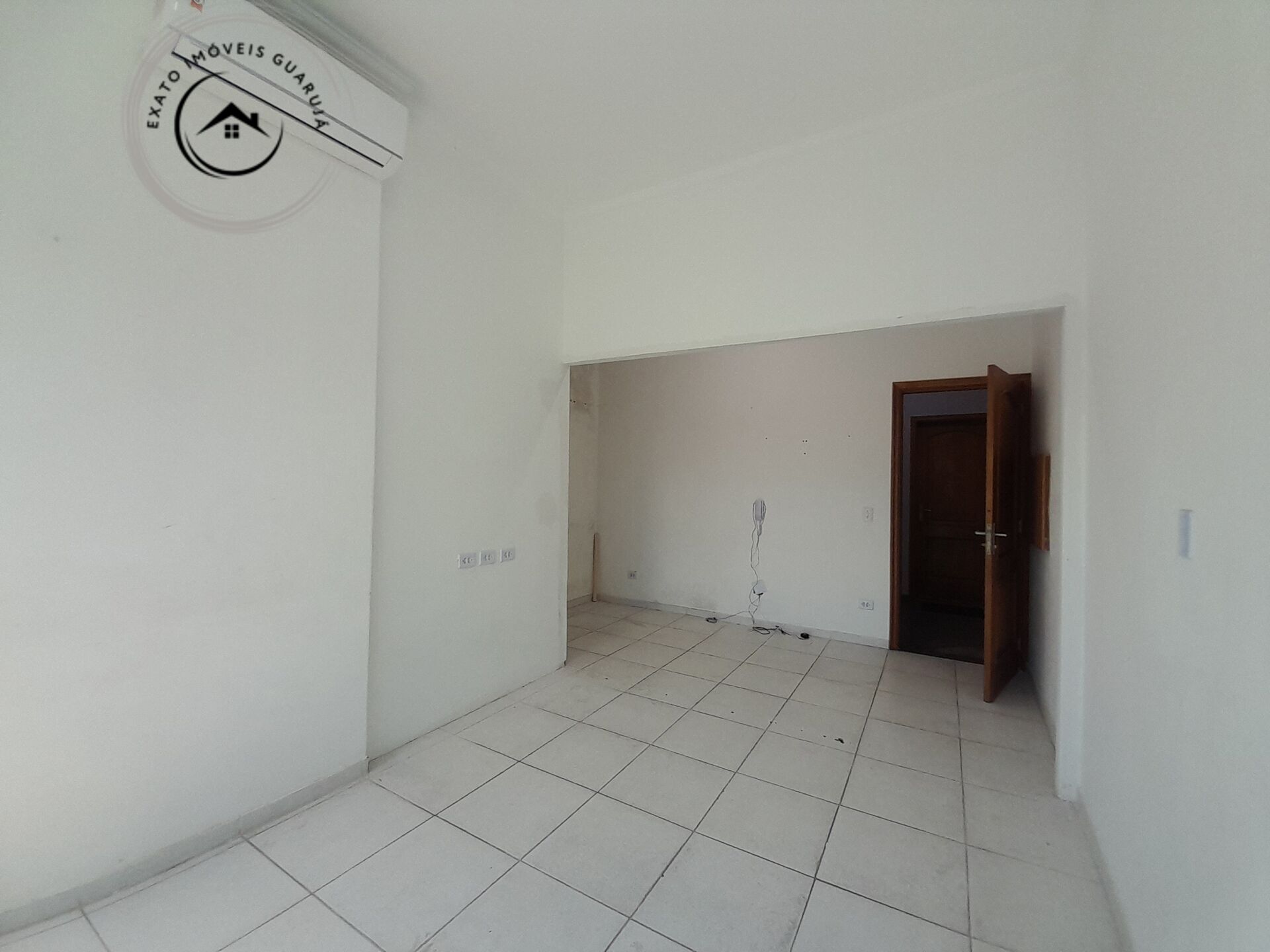 Sala comercial na praia da enseada – localização estratégica
