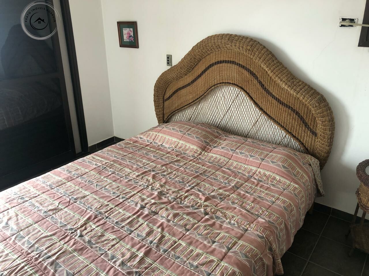 Apartamento padrão de 04 dormitórios para locação anual na p