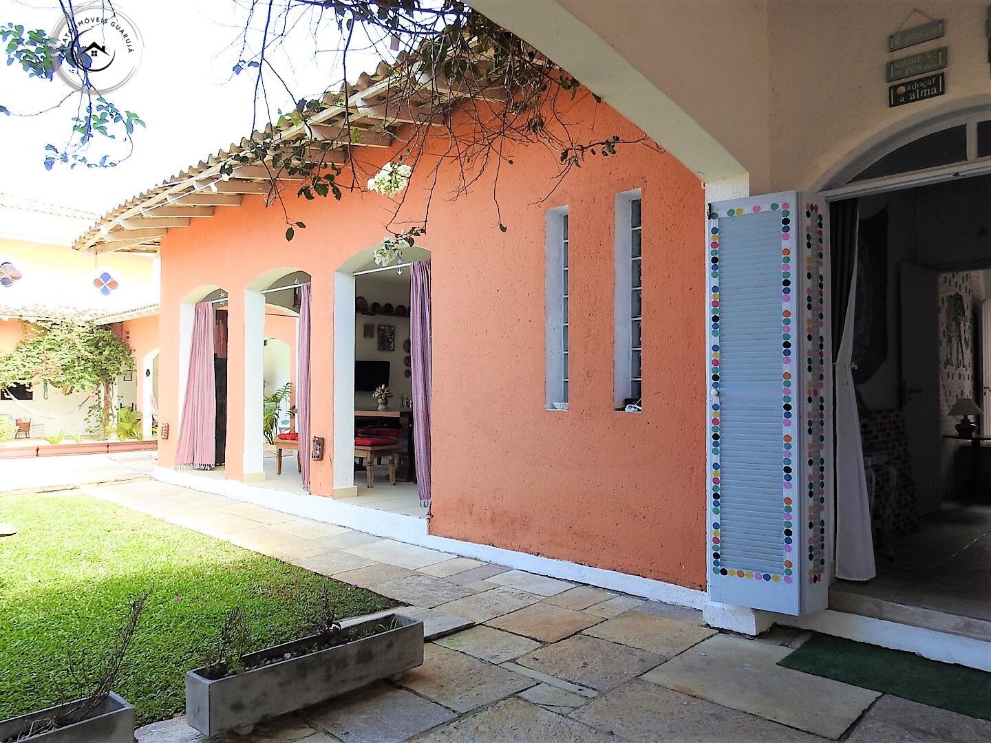 Casa padrão de 8 dormitórios para venda na praia de pernambu