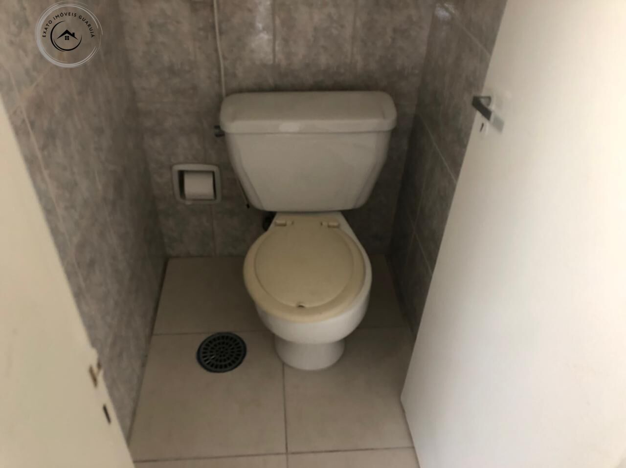 Apartamento de 03 dormitórios para venda na praia da enseada