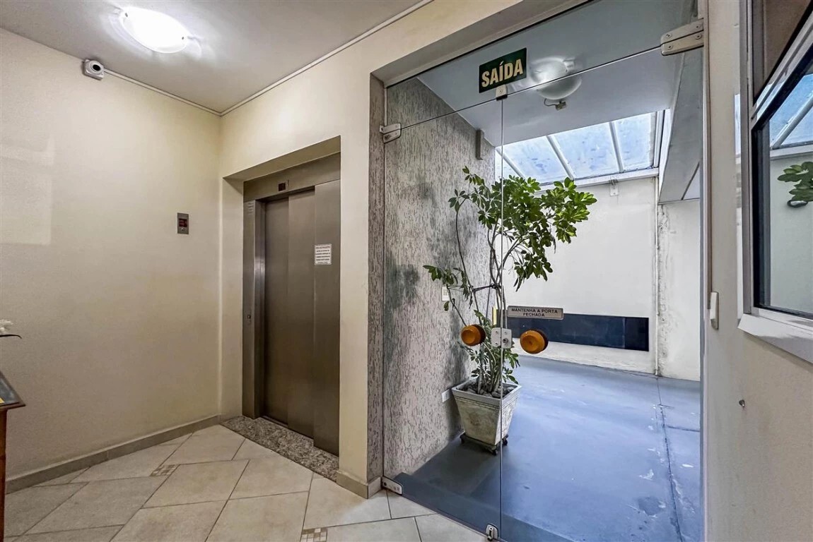 Apartamento para alugar com 2 quartos, 67m² - Foto 2